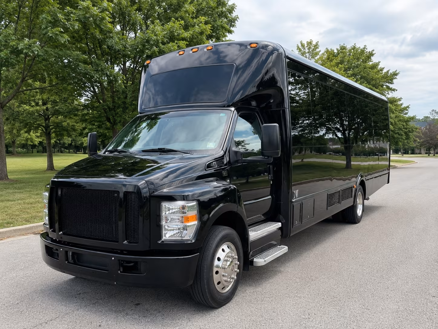 brentwood new years eve party bus rental