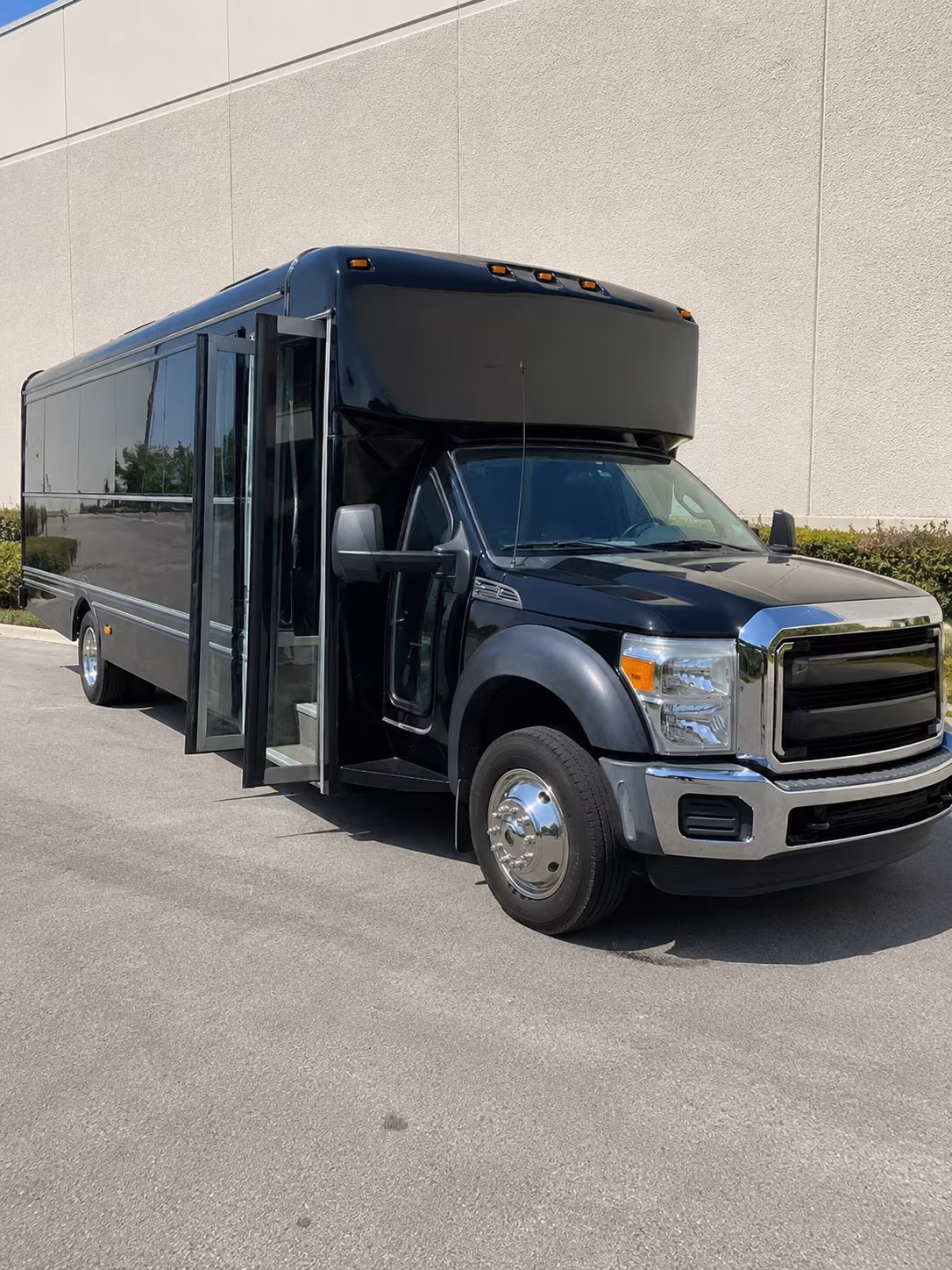 brentwood night out party bus rental