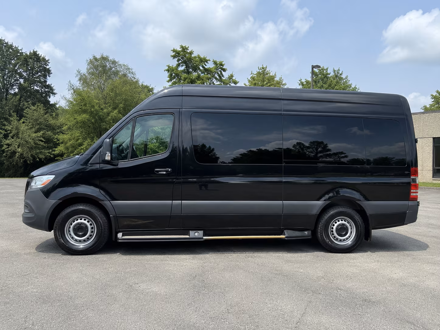 tracy private airport shuttle bus rentals in tracy