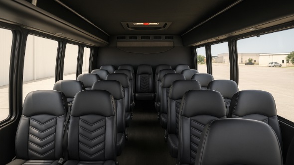 brentwood 20 passenger minibus rental