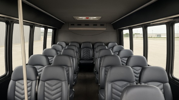 brentwood 30 passenger minibus rental