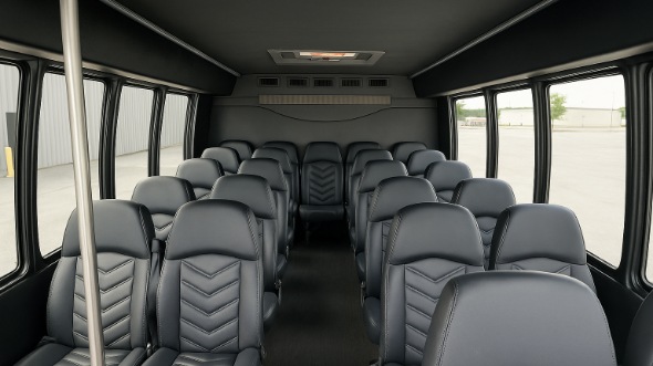 fairfield 28 passenger minibus